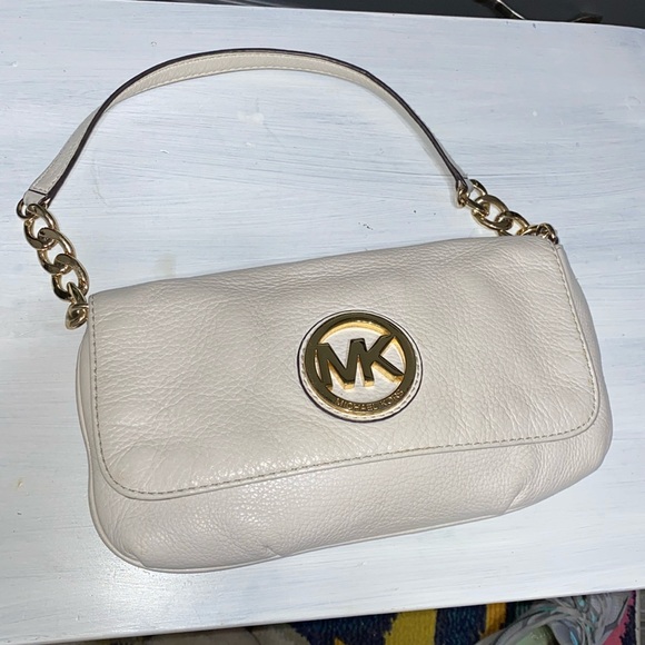 Michael Kors Handbags - Michael Kors Fulton chain link flap baguette purse handbag shoulder bag